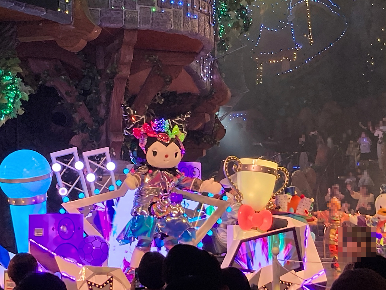 11時のThe Quest of Wonders Paradeに登場したクロミ。